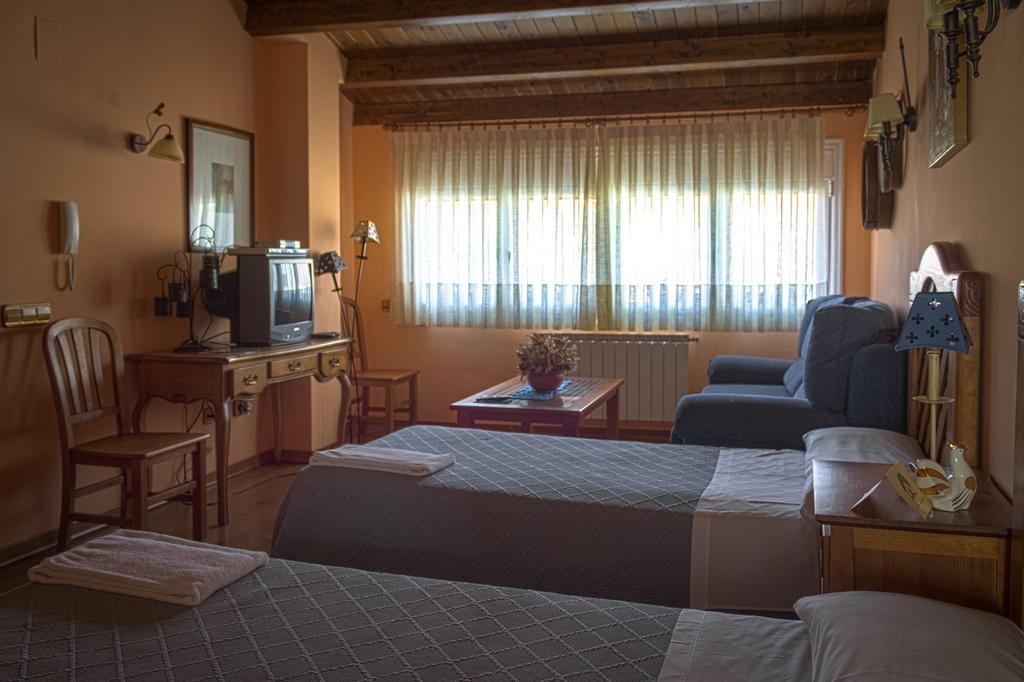 La Posada De Clotilde Cella Bagian luar foto